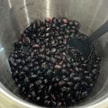 ★みーちゃんママ★'s cooksnap of when they made 圧力鍋でほっくり♡黒豆煮.