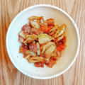 neko＊and…'s cooksnap of when they made れんこんとベーコンとトマトの炒めもの.