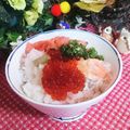 虹色♪︎ちゅーりっぷ's cooksnap of when they made 焼き鮭とイクラの醤油漬けの親子丼.