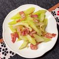 yokon☆'s cooksnap of when they made セロリーとベーコンのカリカリ炒め.