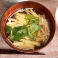 トモ２'s cooksnap of when they made ✿えのきと油揚げのお味噌汁✿.