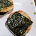 simanaga's cooksnap of when they made 餅☆出汁醤油のり巻きー☆ つまみにも.