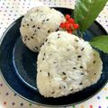 お料理ニャロメ's cooksnap of when they made 簡単！おかかとごま塩のおにぎり.