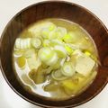 azbjbn's cooksnap of when they made ゴボウのゴマ味噌汁.