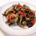 クックE662AA☆'s cooksnap of when they made 舞茸とトマトのオリーブオイルバター炒め.