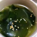 くみちょ～～'s cooksnap of when they made 焼肉屋さんのワカメスープ.