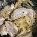 お願いひつじ's cooksnap of when they made 豚ヒレ肉のゴマみそ炒め☆新たまねぎ添え.