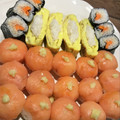 Yokchina's cooksnap of when they made スモークサーモンの簡単手まり寿司.