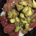 クック2H9MD0☆'s cooksnap of when they made 簡単で美味いアボカドマグロ漬け丼.