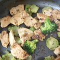 みみ母's cooksnap of when they made 鶏肉とブロッコリーのピリ辛炒め.