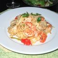 ladyoscar's cooksnap of when they made 簡単！海老とトマトのパスタ.