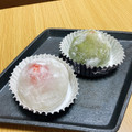 kureco's cooksnap of when they made 色も綺麗な♪抹茶と桜餡♡桜と白餡の苺大福.