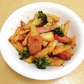 ★ぴよぴよ501★'s cooksnap of when they made ブロハムポテトのケチャップ炒め.