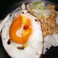 虹色にこり沖縄's cooksnap of when they made 【王道】納豆目玉焼き丼.