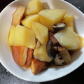 ＭＩ−ＳＡＮ's cooksnap of when they made お母さんのじゃがいもとささぎの煮物♪.