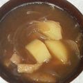 サーフブレイド's cooksnap of when they made 新じゃがと新玉ねぎの味噌汁.