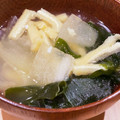 ママメイン！時々子供's cooksnap of when they made ☆簡単！冬瓜とわかめと油揚げの味噌汁☆.