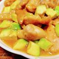 S＊mama♡'s cooksnap of when they made 簡単☆鶏ももとアボカドのマヨポン照り焼き.