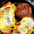 tomitomico's cooksnap of when they made ベーコンサンド★ハッセルバックポテト.