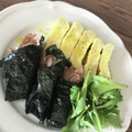 Yokchina's cooksnap of when they made 小さい手巻き寿司 のり 切り方 巻き方.