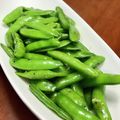 Superlittleboo's cooksnap of when they made スナップエンドウのにんにく炒め.