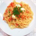 ＊Okayim＊'s cooksnap of when they made 簡単♡トマトとモッツァレラチーズのパスタ.