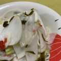 bleumer's cooksnap of when they made 塩もみで漬け物♪かぶとだし昆布の浅漬け.