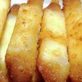 GLADIUS☆'s cooksnap of when they made シューマイの皮でパリパリチーズ揚げ♡.