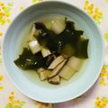 チェックのミニくま's cooksnap of when they made プチッと鍋で♪きのことお麩のスープ.