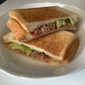 四児のハハ's cooksnap of when they made アボカドとツナのホットサンド.