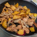 クックEH92M0☆'s cooksnap of when they made 照り照り！鶏もも肉とさつまいもの甘辛炒め.
