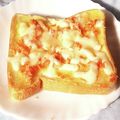 iketa's cooksnap of when they made ピリリ大人味☆鮭フレークトースト.