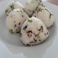 kquesnel's cooksnap of when they made 塩昆布と枝豆のおにぎり.