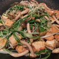 おべんとうおばさん's cooksnap of when they made 水菜としめじの厚揚げ炒め.