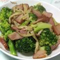 ☆ひぃひぃ☆'s cooksnap of when they made ブロッコリーとベーコン炒め.