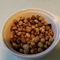 *neige*'s cooksnap of when they made 自家製煎り大豆 炒り豆★90分で完成♪.