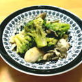 はるぴーのママ's cooksnap of when they made 簡単♪牡蛎とブロッコリーのアヒージョ風.