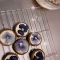 コックユケサキ's cooksnap of when they made エディブルフラワーの華やかクッキー.