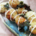 4児男子母さんの台所's cooksnap of when they made B級グルメチーズと揚げ玉だけのタコ焼き♡.