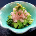 お料理ニャロメ's cooksnap of when they made のせるだけ！ねぎとろにアボカド.