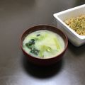 居酒屋まるみ's cooksnap of when they made 出汁が美味しい♪小松菜と大根の味噌汁.