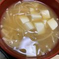 ◎みーちゃん◎'s cooksnap of when they made 簡単！朝食にも♪えのきと豆腐のお味噌汁！.