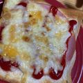 リラシャン's cooksnap of when they made ハム＆チーズのケチャップトーストサンド.
