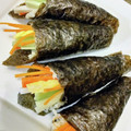 Lake☆Erie's cooksnap of when they made 小さい手巻き寿司 のり 切り方 巻き方.