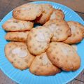 あずひろmom♡'s cooksnap of when they made キャラメルチョコチップとくるみのクッキー.