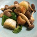 冷蔵庫レスキュー隊's cooksnap of when they made しめじ&ちくわの蜂蜜しょう油.