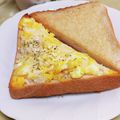 SUNMOONMOM's cooksnap of when they made 簡単タルタルソースのトースト.