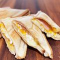 西＊絵子's cooksnap of when they made ホットサンドメーカーで作るサンドウィッチ.