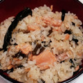 あららぎもみじ's cooksnap of when they made 紅鮭中骨水煮缶とわかめの炊き込みご飯.