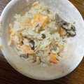 ムーちゃみ☆'s cooksnap of when they made 鮭としめじの炊き込みごはん.